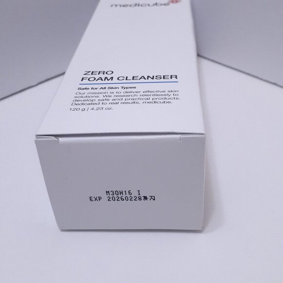 Medicube Zero Foam Cleanser 120g For All Skin Types - Picture 3 of 6